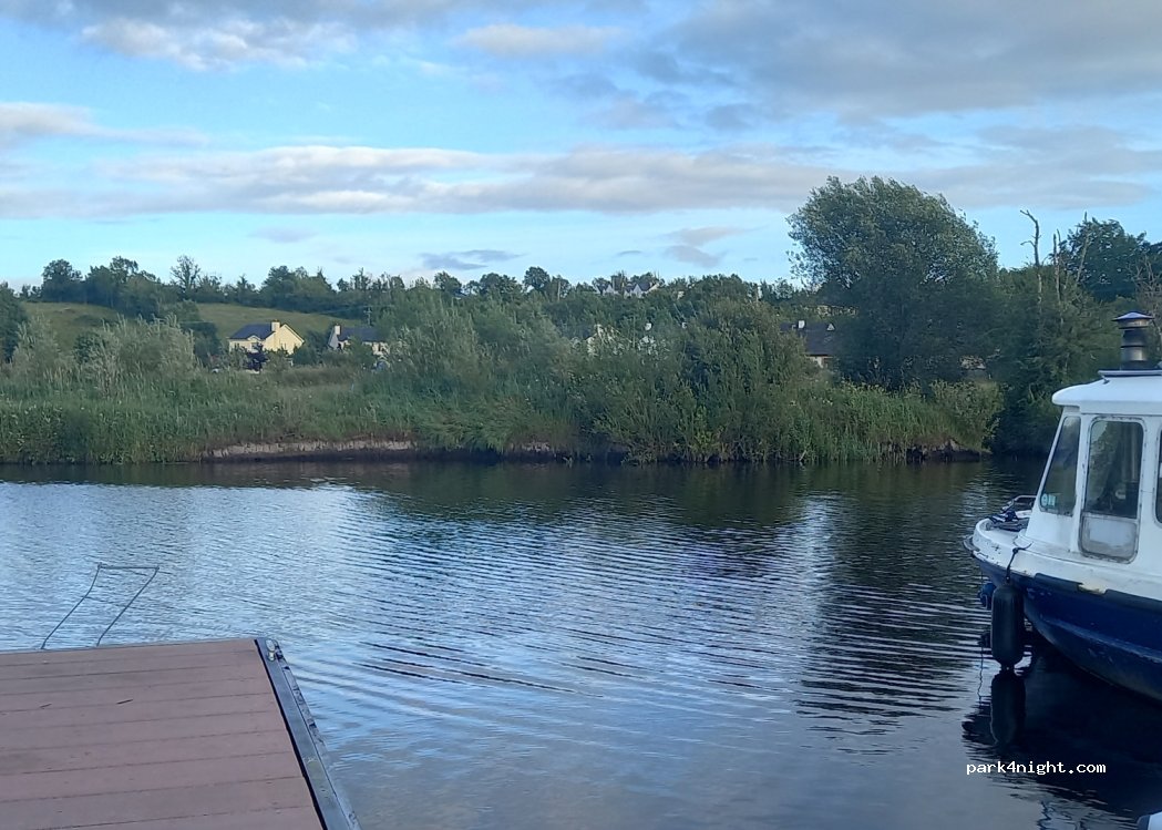 (N41 WF70) Leitrim Village - Anleger der Waterways of Ireland — foto 4