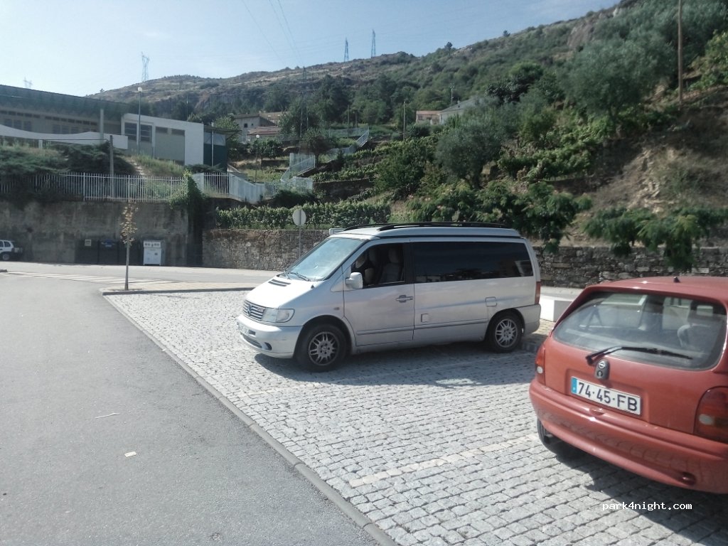 (5120) Tabuaço - 8 Bairro da Sertã, R. Abel Botelho — foto