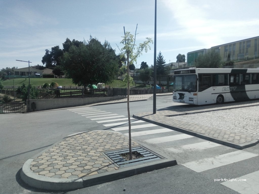 (5120) Tabuaço - 8 Bairro da Sertã, R. Abel Botelho — foto 2