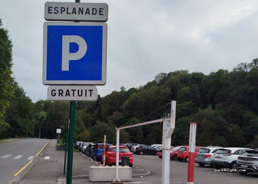 (65100) Lourdes - 2-4 Esplanade du Paradis — foto 5