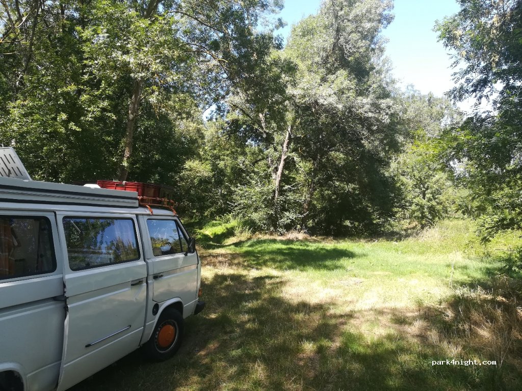 (32600) L'Isle-Jourdain - Unnamed Road — foto