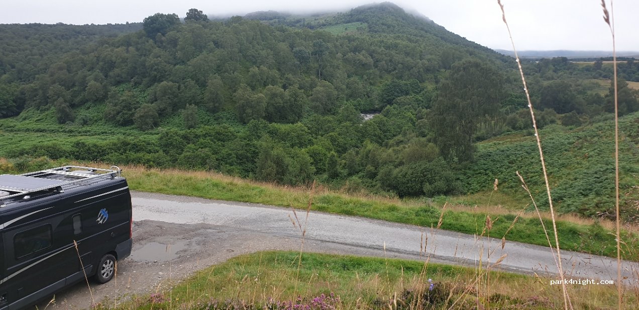(PH20) Newtownmore - Unnamed Road — foto 2