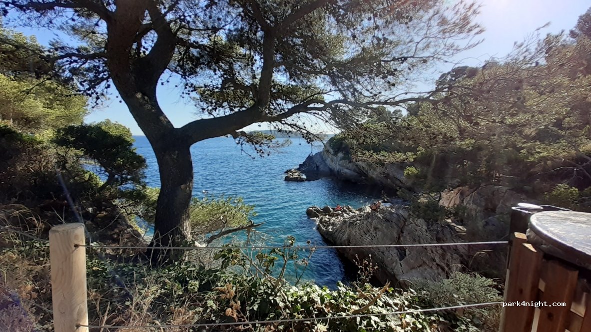 (83000) Toulon - 1033 Chemin de la Batterie Basse — foto 2