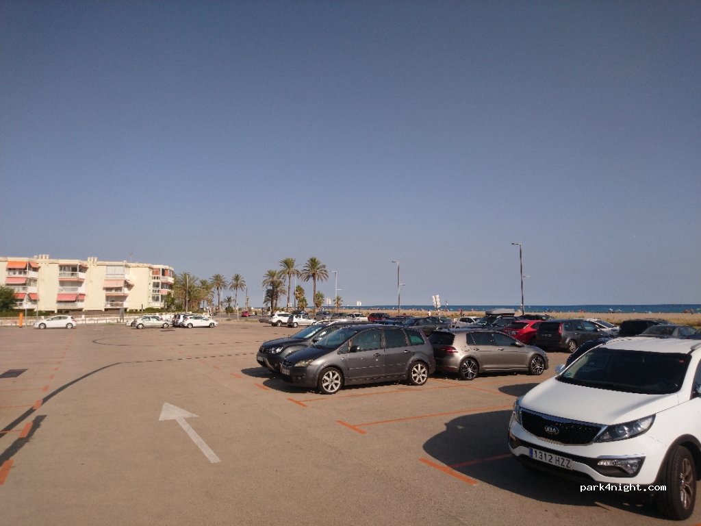 (08860) Castelldefels - 362 Passeig Marítim — foto