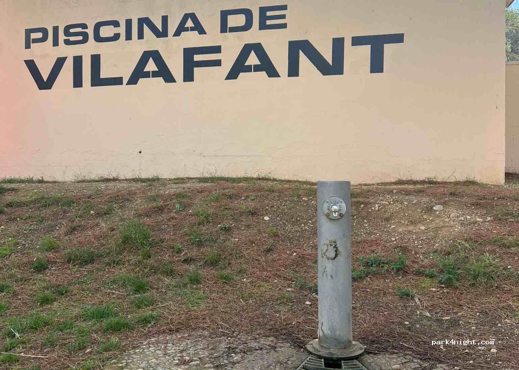 (17740) Vilafant - Carrer les Closes den Clarà — foto