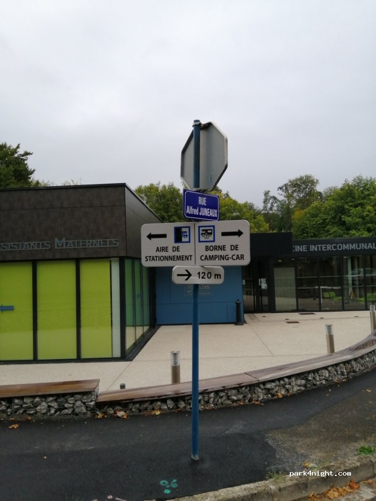 Aire de stationnement Villers-Cotterêts — foto