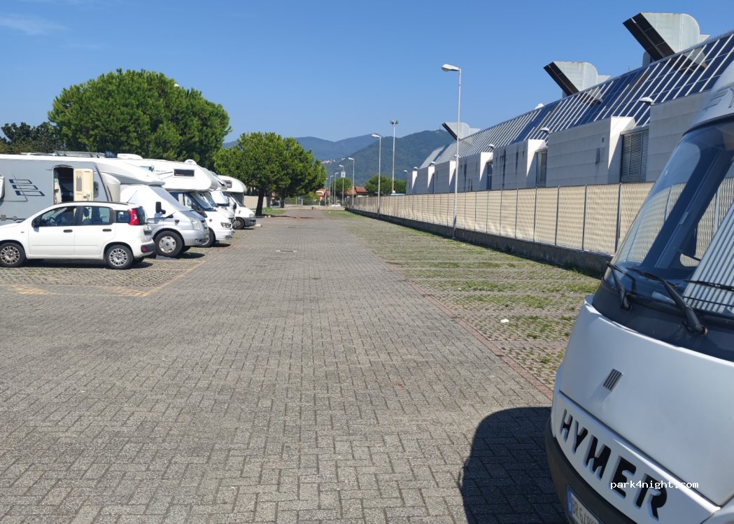 (54033) Marina di Carrara - 133 Viale Galileo Galilei — foto 4
