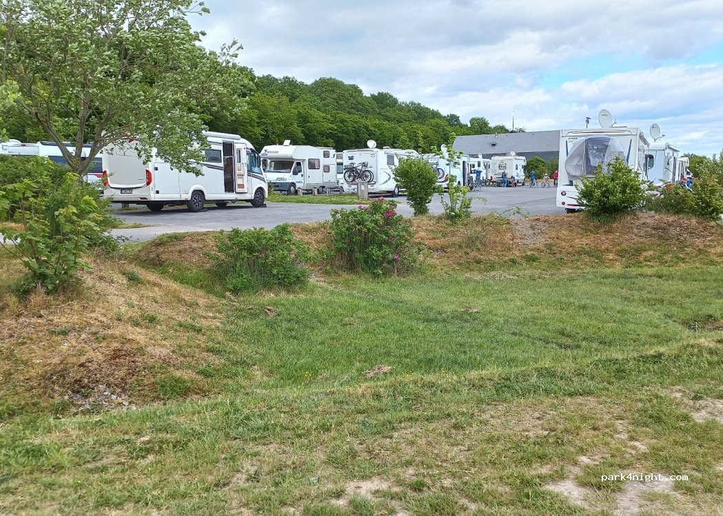Aire Camping Car VAL JOLY — foto