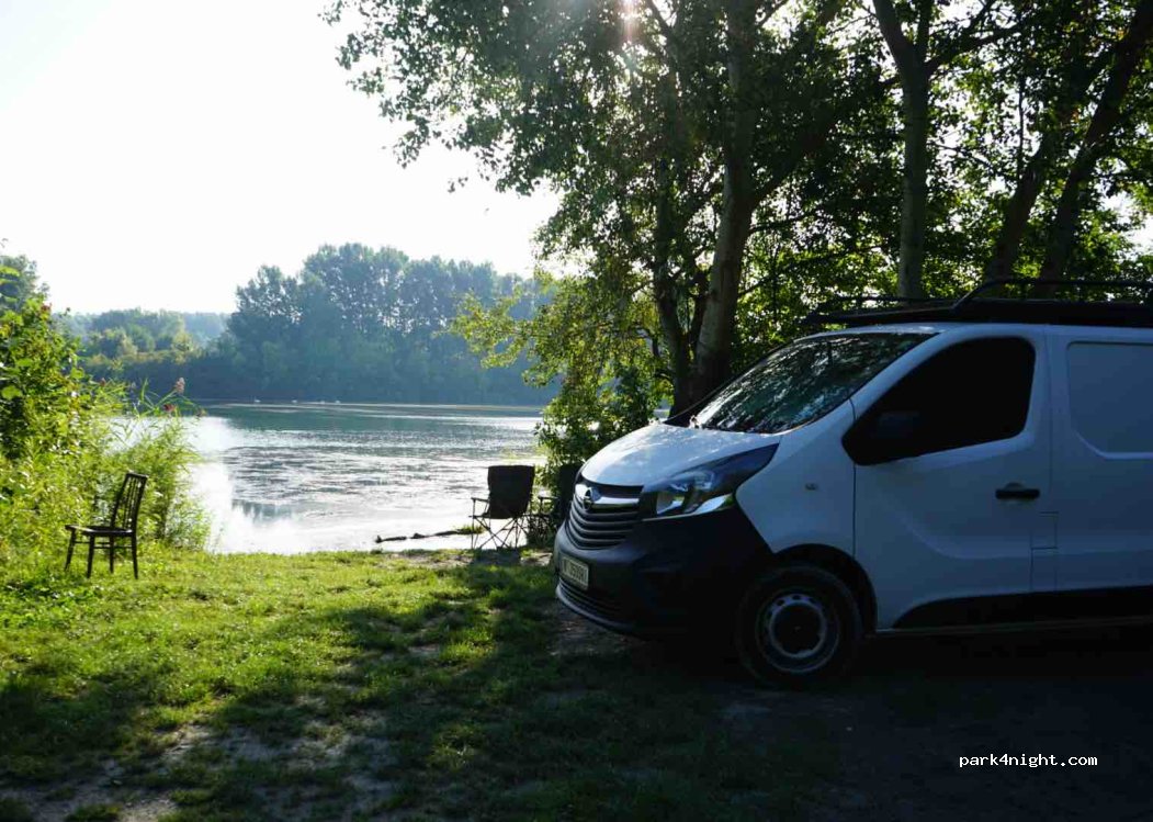 () Bratislava - Unnamed Road — foto 4