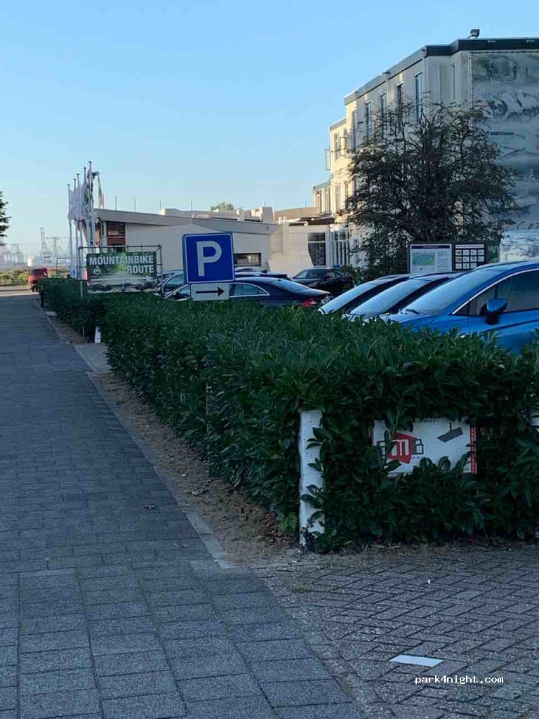 (3233 CV) Oostvoorne - 58 Zeeweg — foto 2