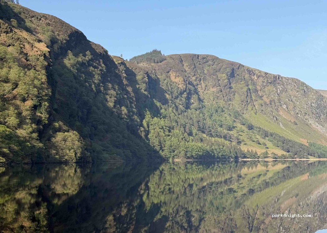 (2M44+Q5) Derrybawn, Co. Wicklow, - R757 Glendalough Upper Lake Car Park — foto 5