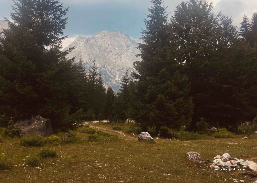 ()  - Rruga Azem Hajdari — foto 2
