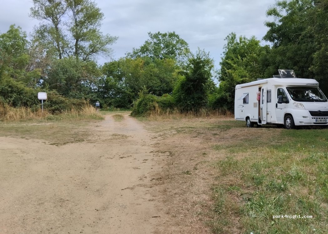 (49410) Mauges-sur-Loire - La Vallée — foto 2