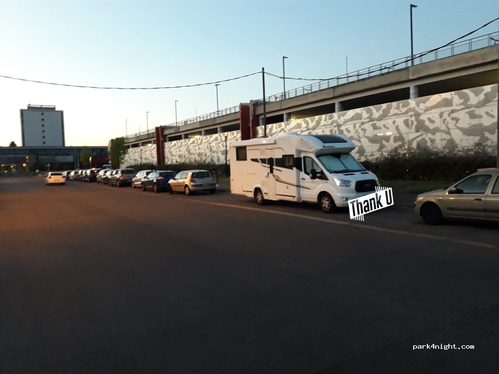 (33400) Talence - 6 Esplanade des Arts et Métiers — foto 2