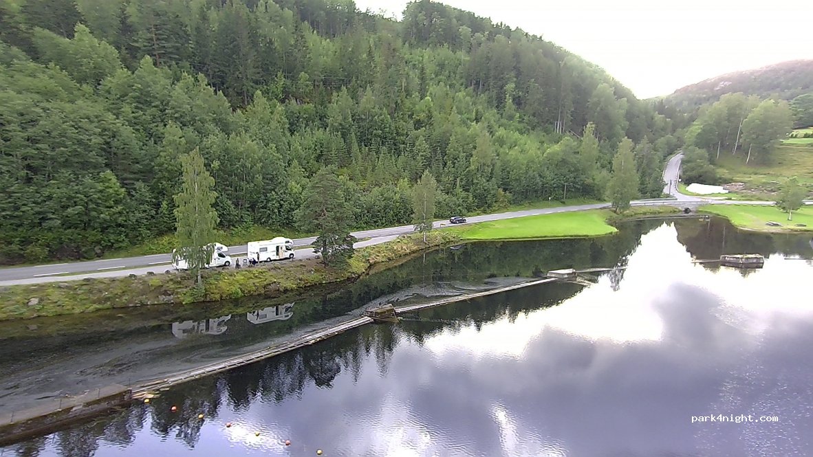 (3825) Lunde - 56 Pershaugvegen — foto