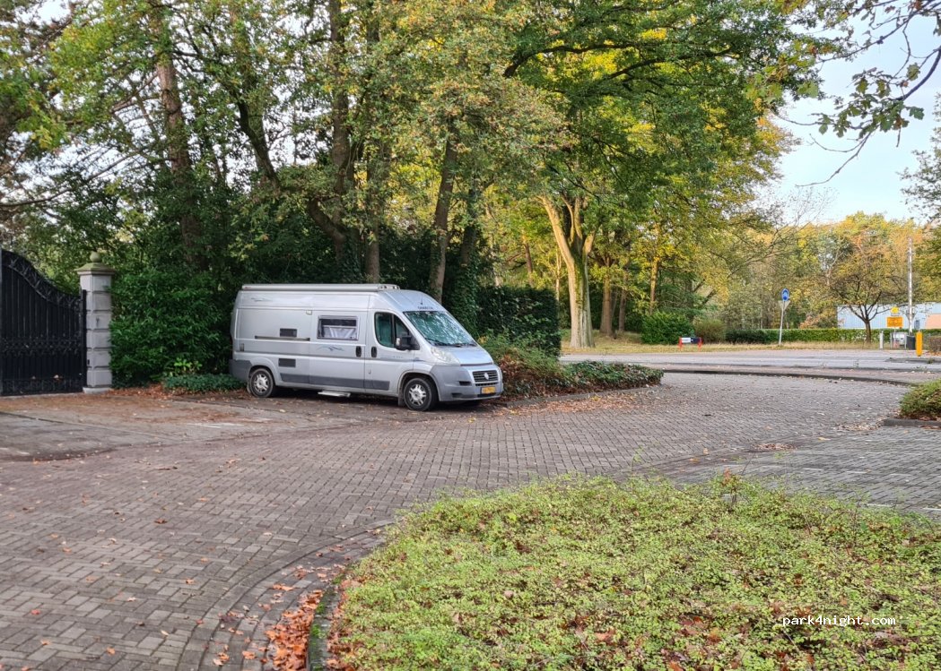 (4904 SB) Oosterhout - 115 Bredaseweg — foto 4