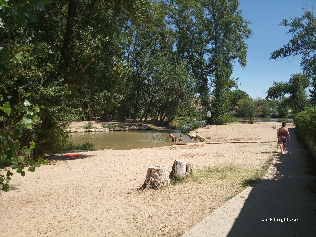 (42330) San Esteban de Gormaz - 13 Calle Alameda III — foto