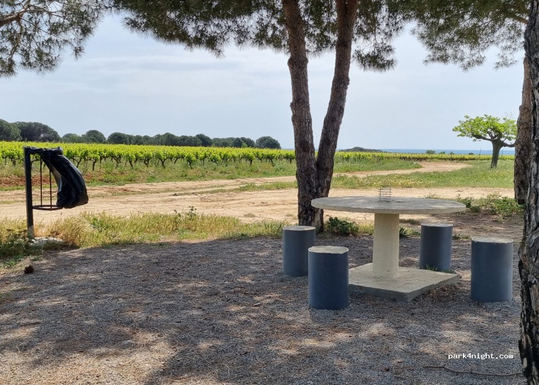 (30510) Générac - Unnamed Road — foto 2
