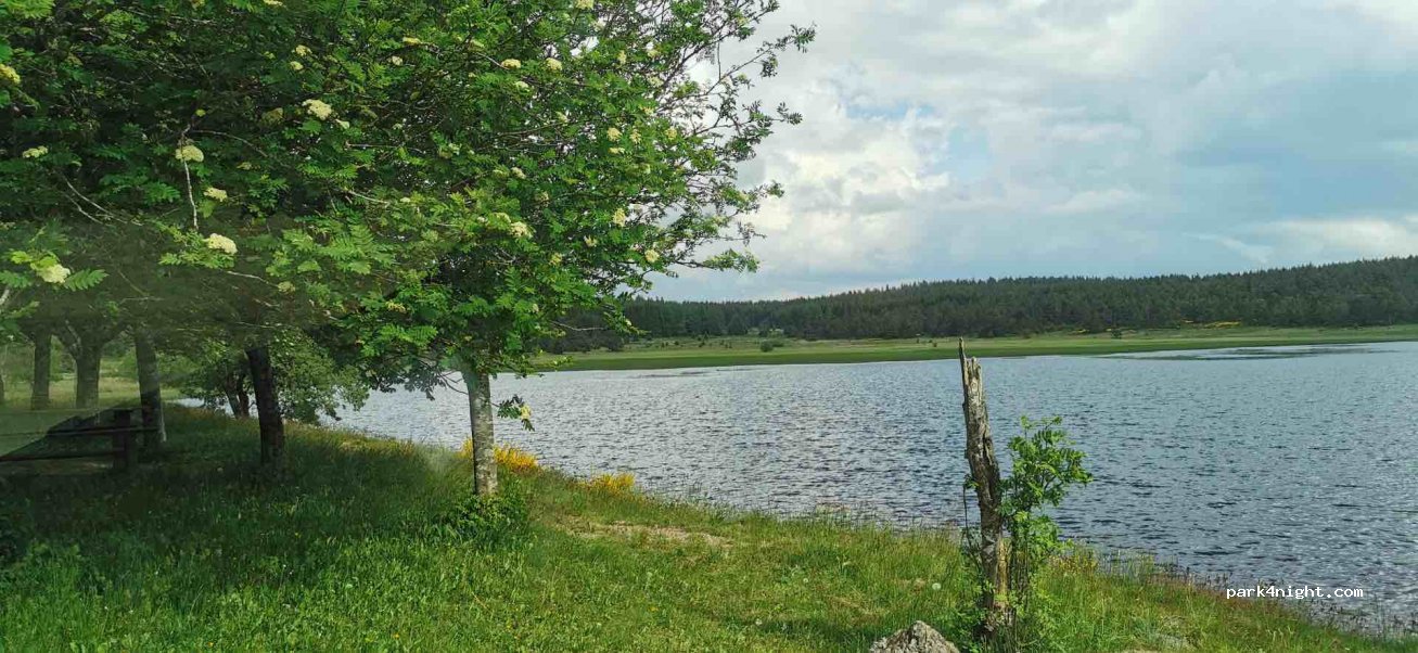 (48000) Saint-Étienne-du-Valdonnez - Unnamed Road — foto 4