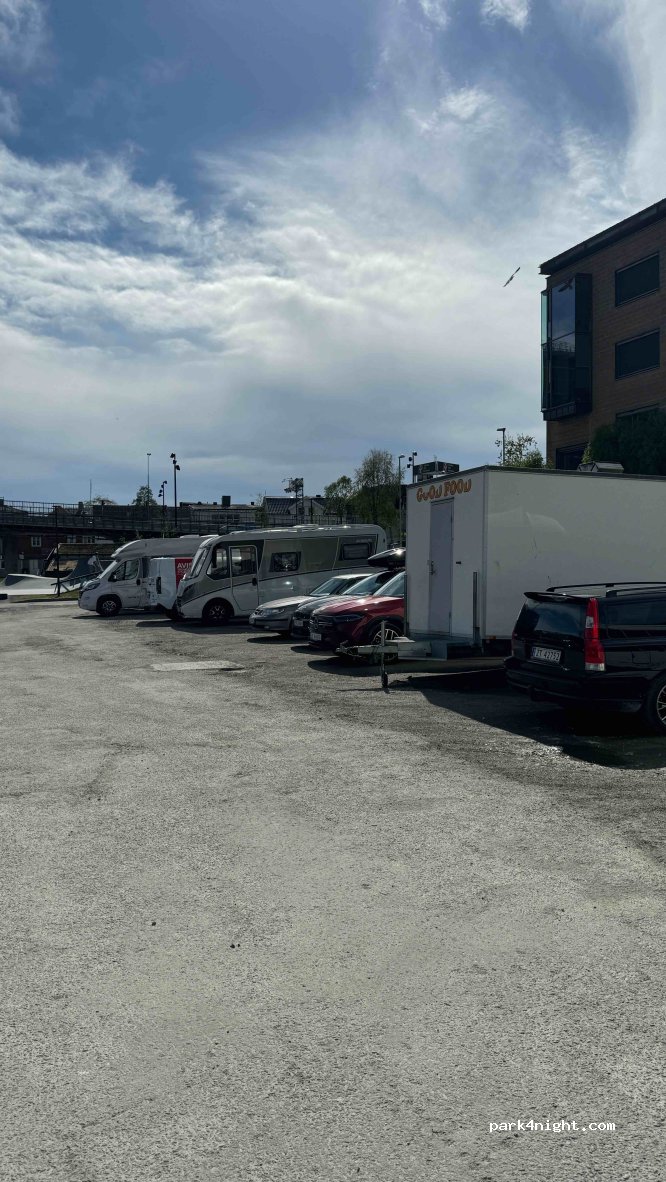 (9008) Tromsø - 15 Fr Nansens plass — foto 4