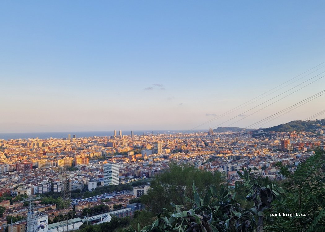 (08042) Barcelona - 326 Carretera Alta de les Roquetes — foto 2