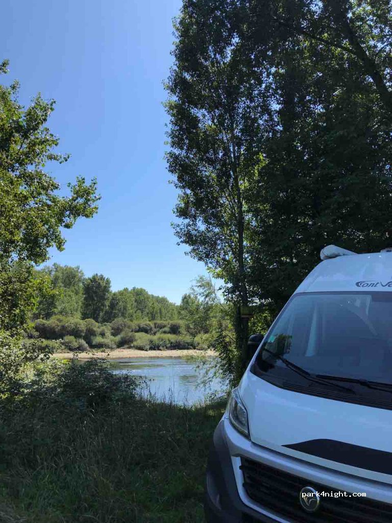 (01320) Villette-sur-Ain - D984 — foto 2
