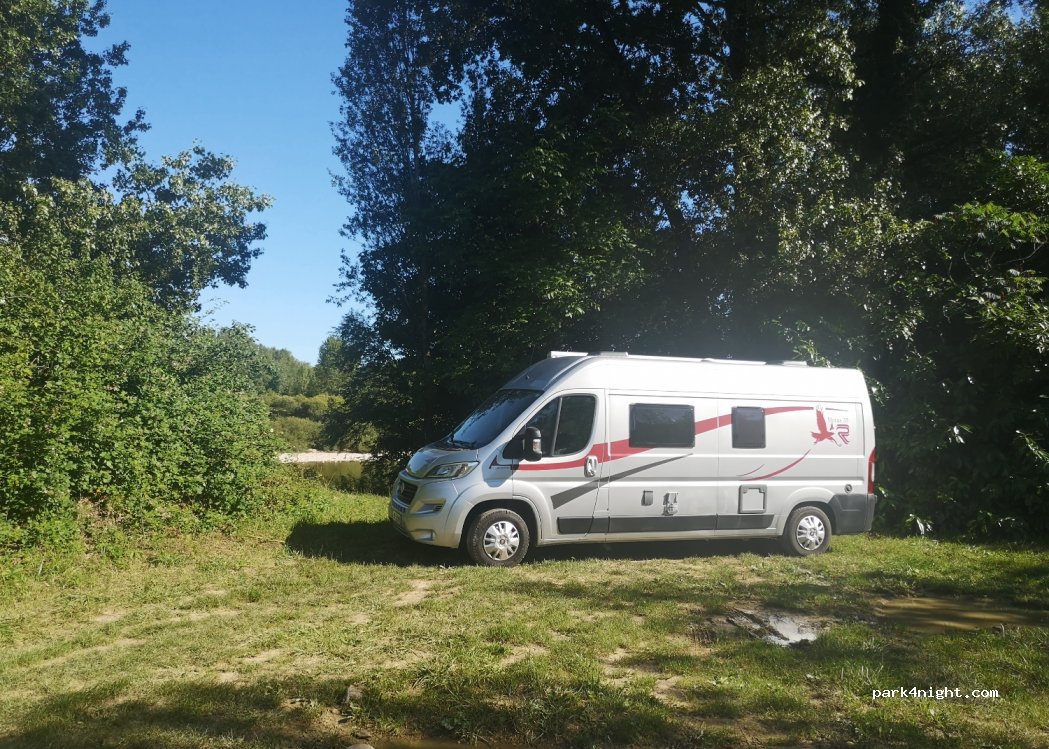 (01320) Villette-sur-Ain - D984 — foto 3
