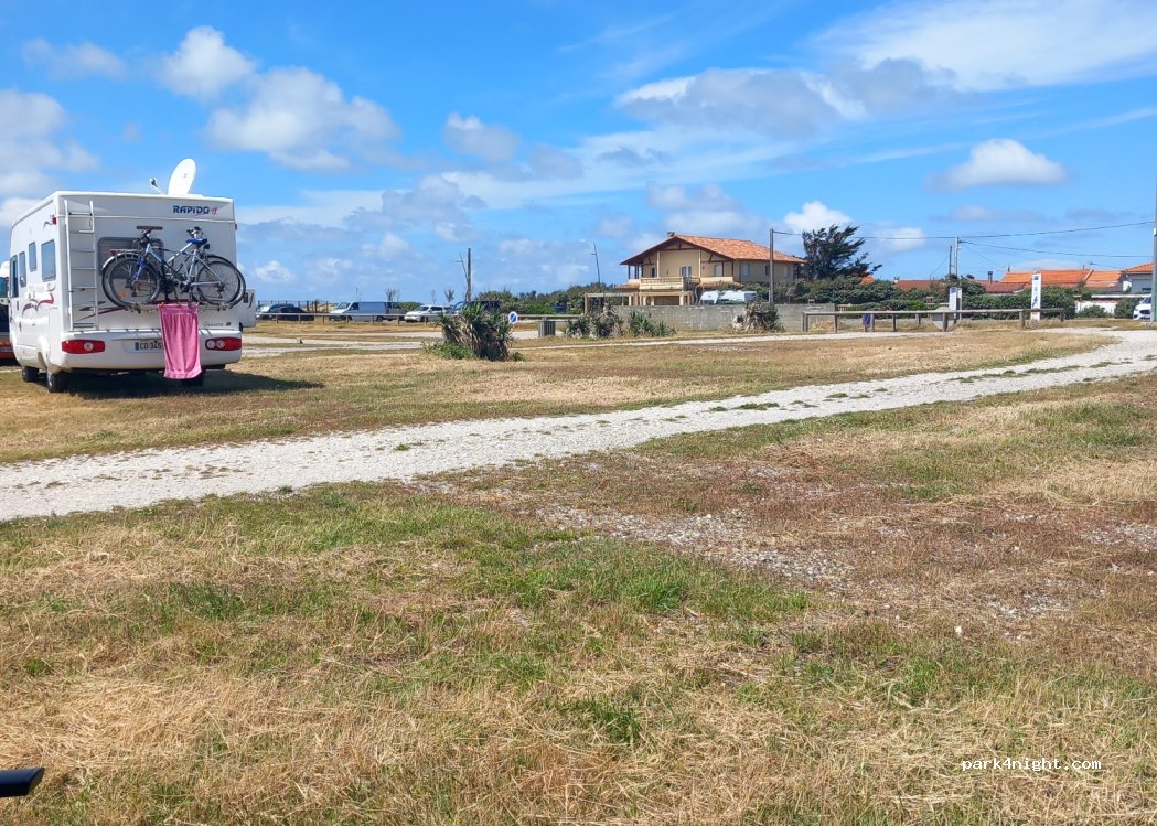 (33930) Vendays-Montalivet - 3 Boulevard de Lattre de Tassigny — foto 3