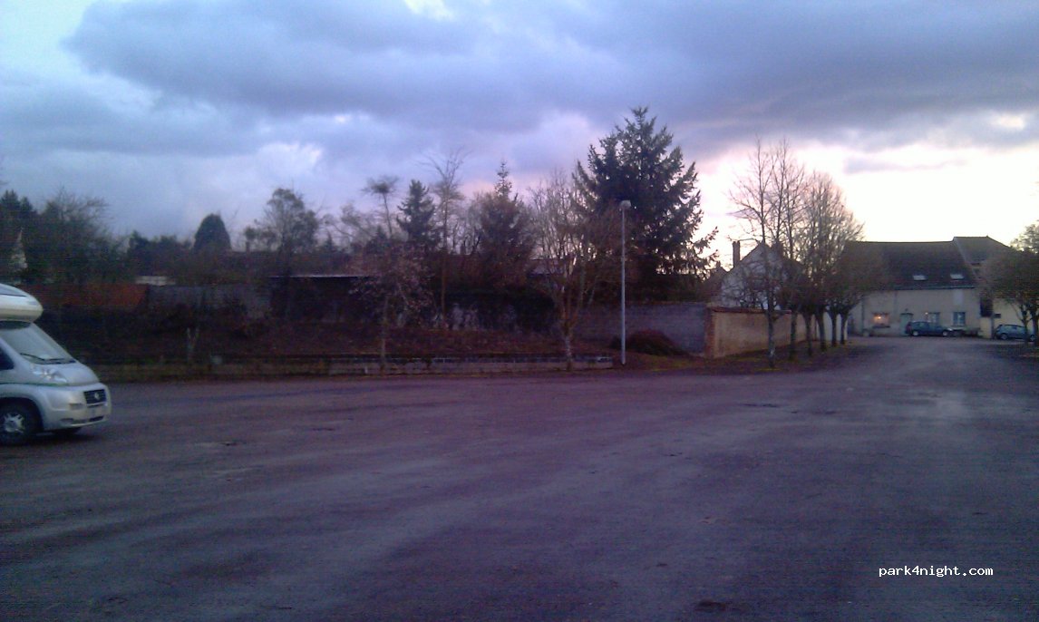 (89350) Champignelles - 4 Rue des Remparts — foto