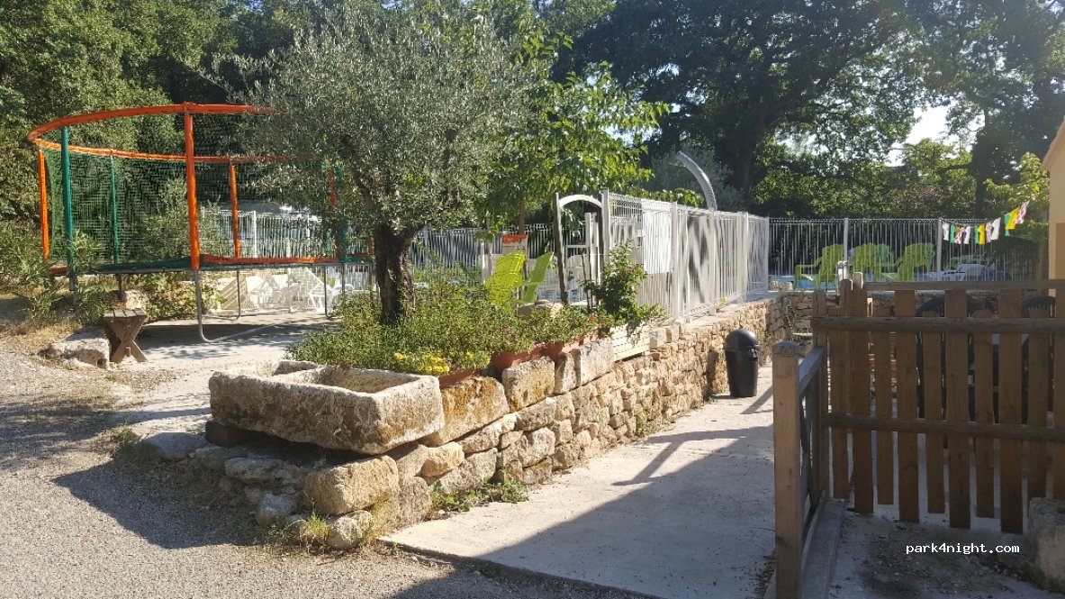 CAMPING DE LA COLLINE a SAINT PAUL TROIS CHATEAUX — foto