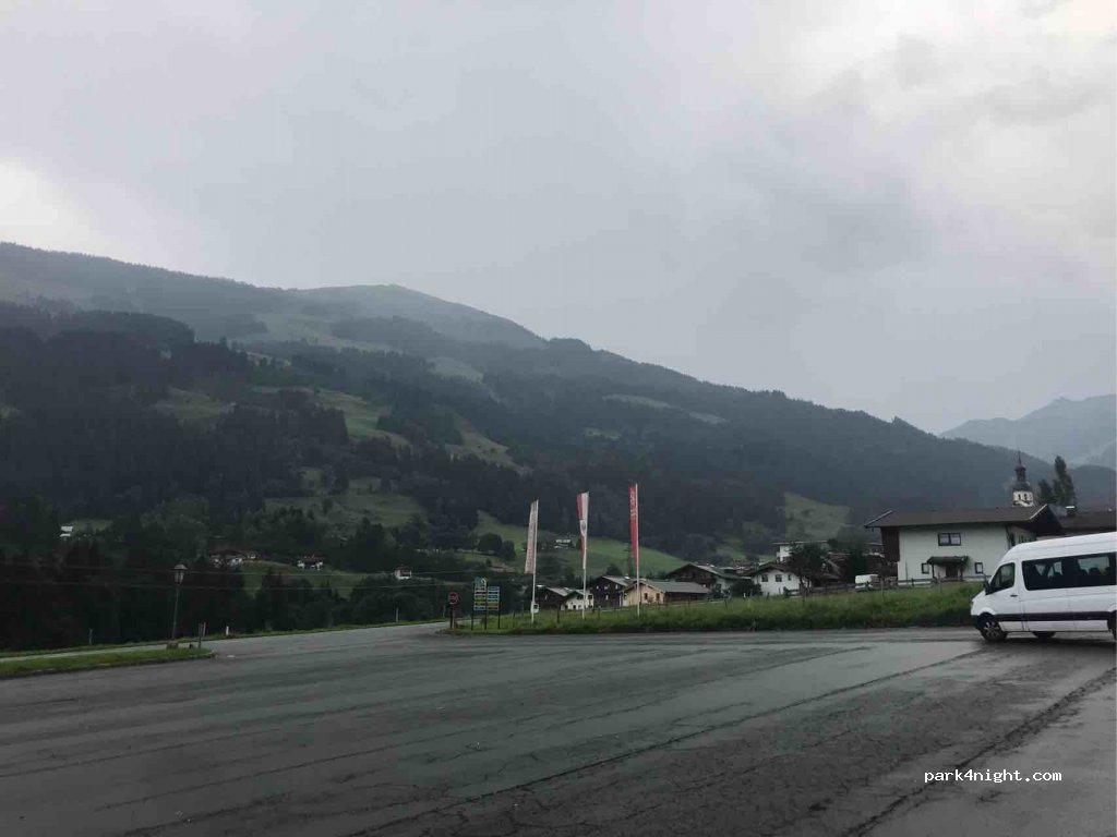 (6373) Jochberg - 52 Kitzbüheler Straße — foto
