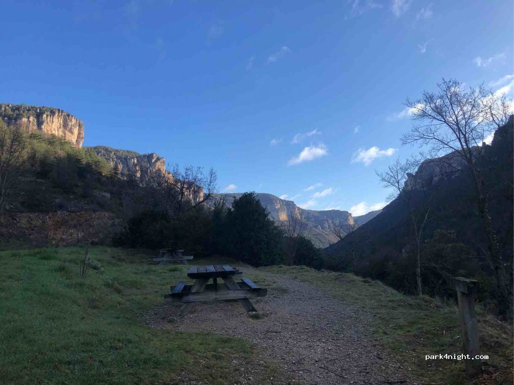 (48150) Saint-Pierre-des-Tripiers - D996 — foto 2