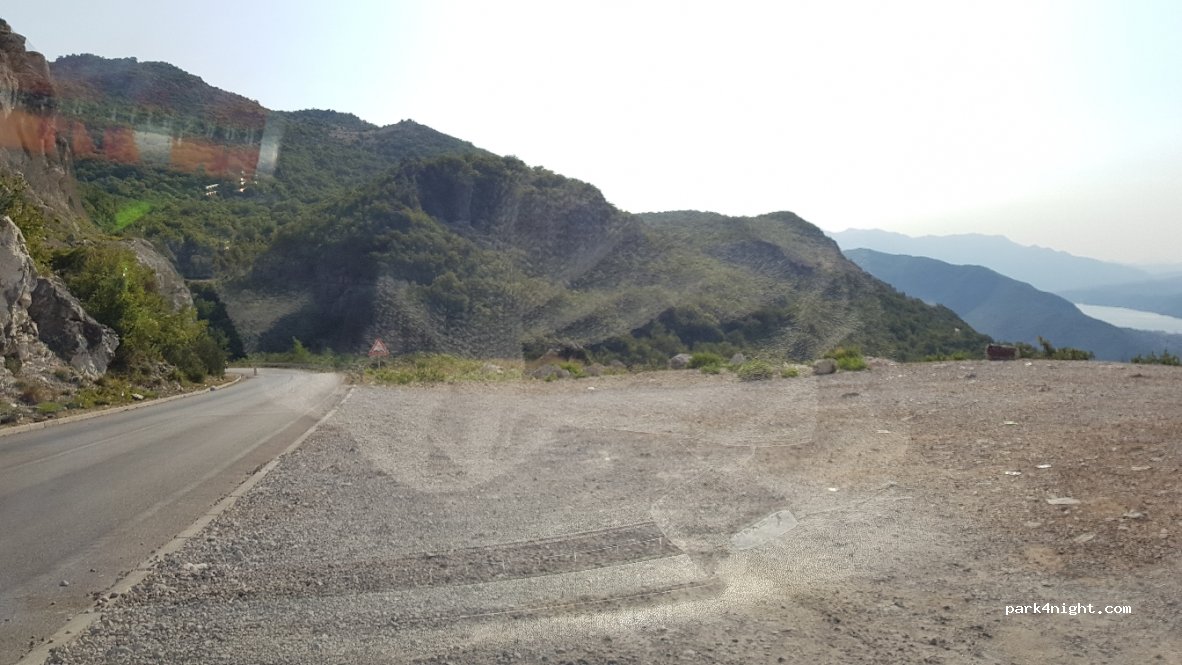 () Trebesinj - Unnamed Road — foto