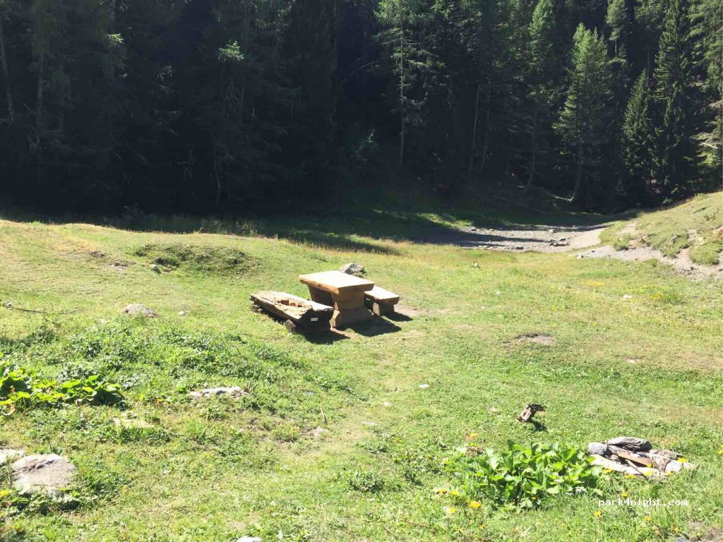 (11016) La Thuile - Strada Statale 26 della Valle d'Aosta — foto