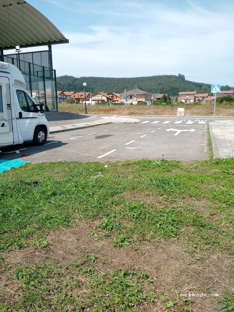 (39791) Bárcena de Cicero - 15U Poblado Cicero, Calle El parque — foto