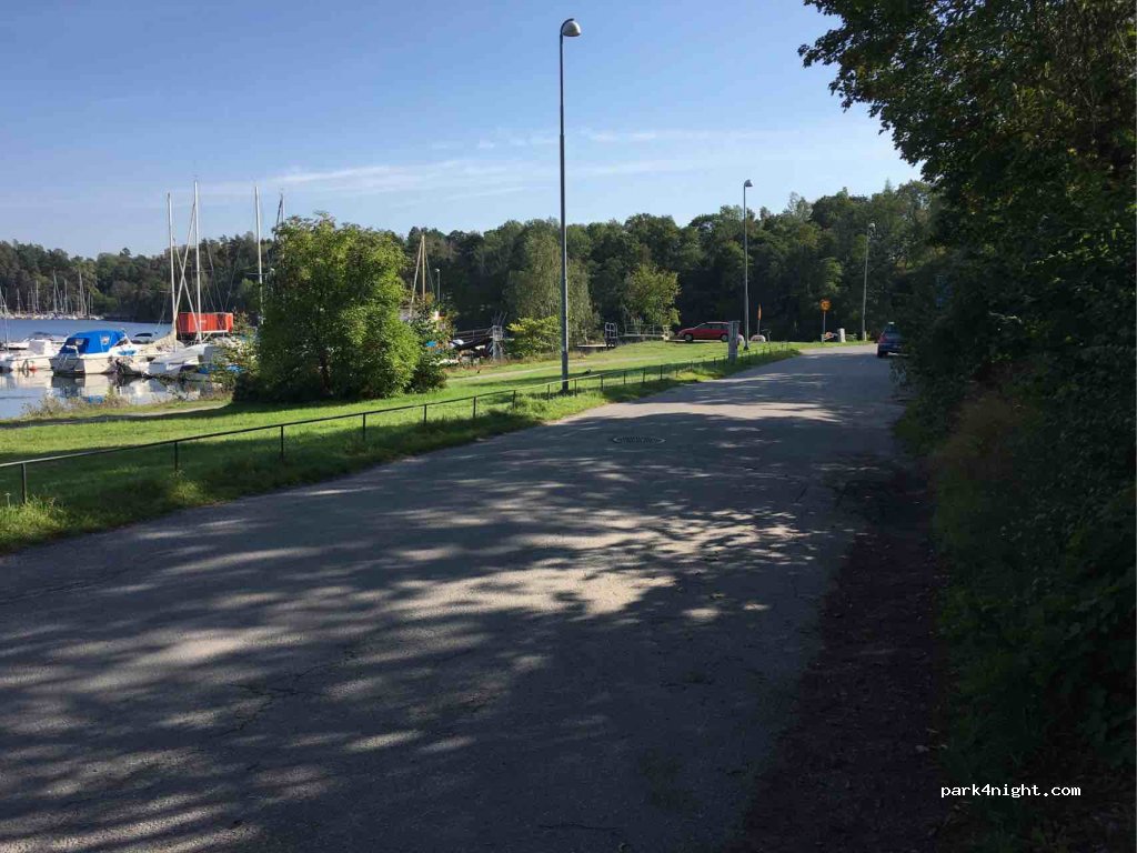 (170 78) Solna - 27 Stocksundstorpsvägen — foto 2