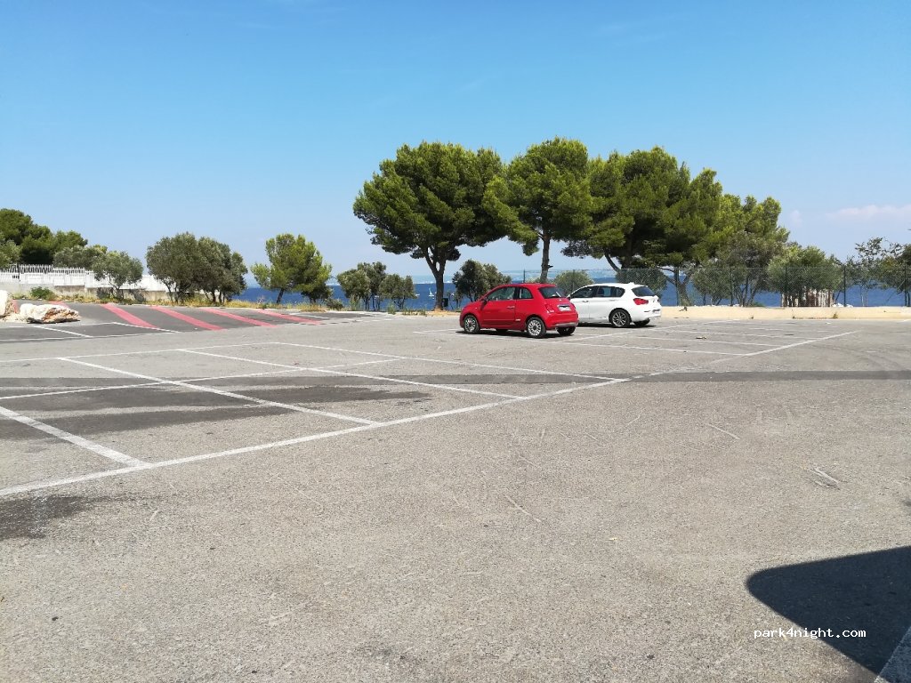 (13500) Martigues - Avenue du Docteur Fleming — foto