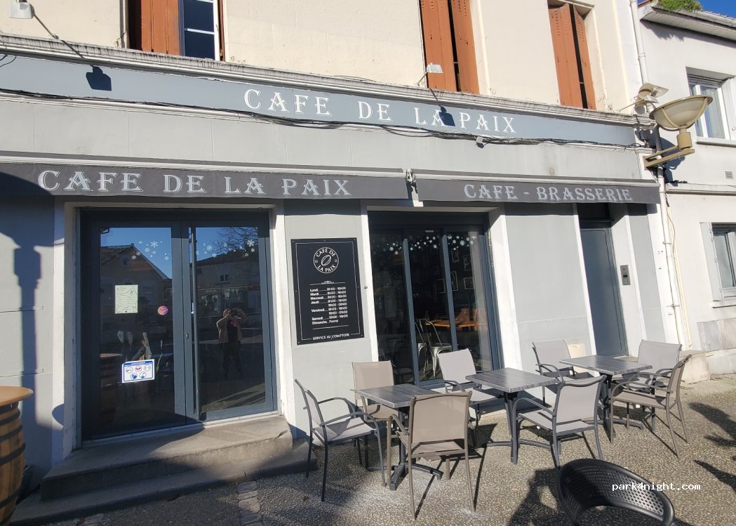 (16400) La Couronne - 36 Rue de la Libération — foto 4