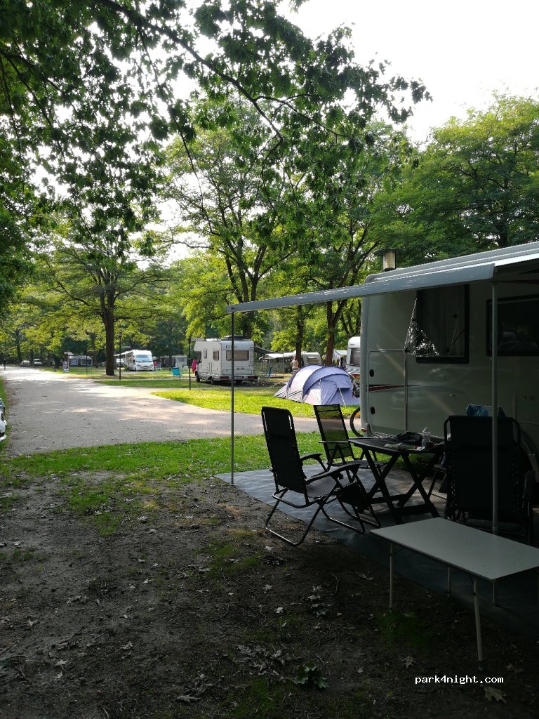 Oostappen Vakantiepark Hengelhoef NV — foto