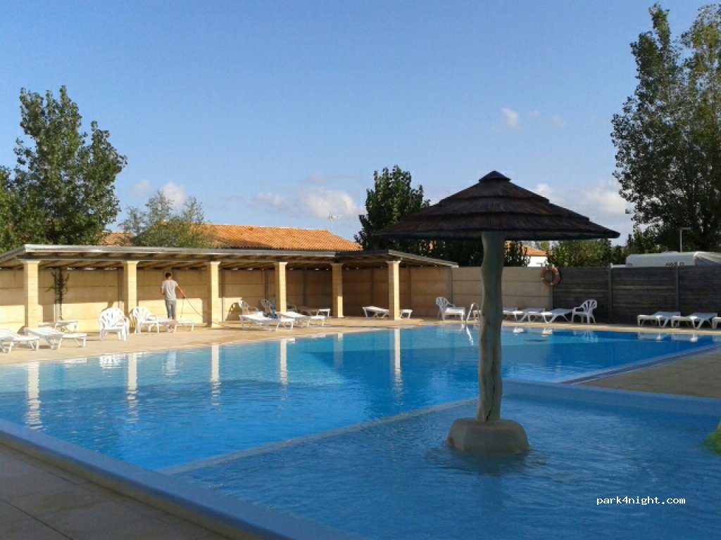 CAMPING LE CLOS DU BOURG — foto