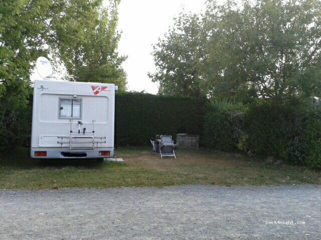 CAMPING LE CLOS DU BOURG — foto 2