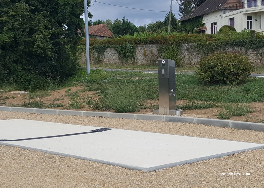 (24450) La Coquille - 25 Avenue de Limoges — foto 2