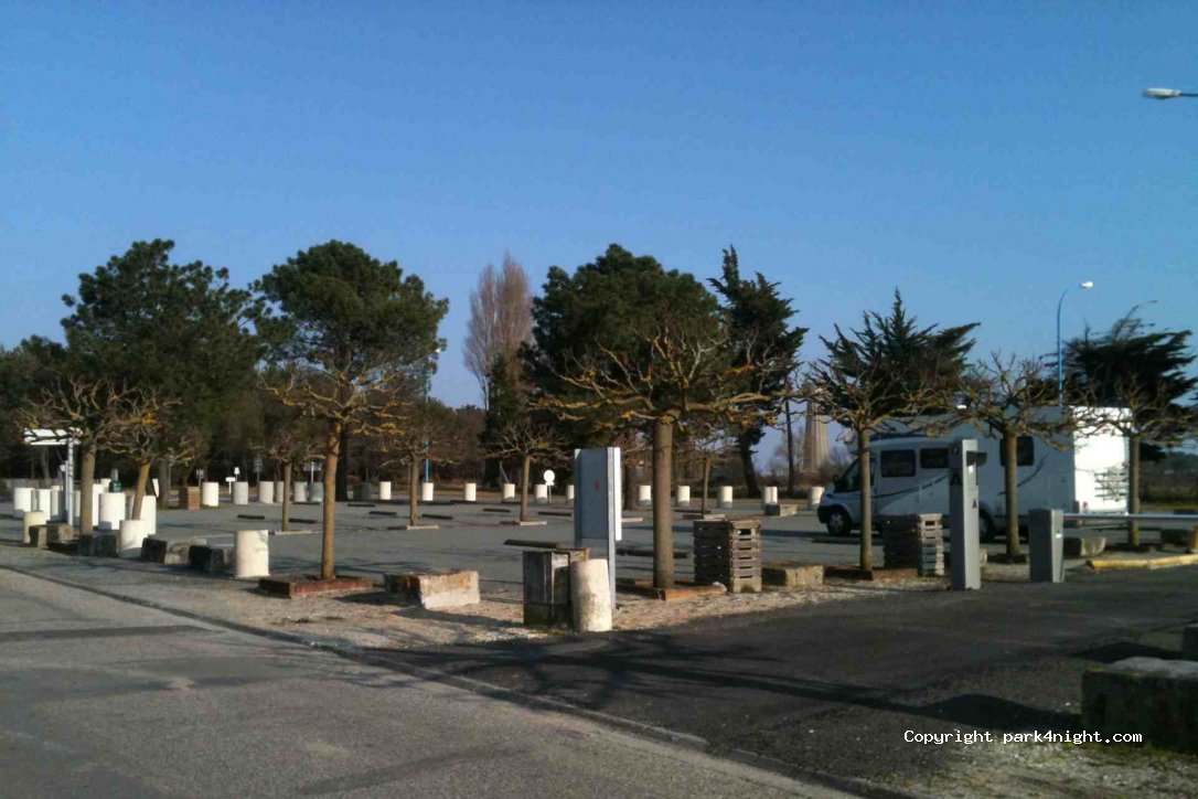 (33123) Le Verdon-sur-Mer - 7-21 Rue du Levant — foto