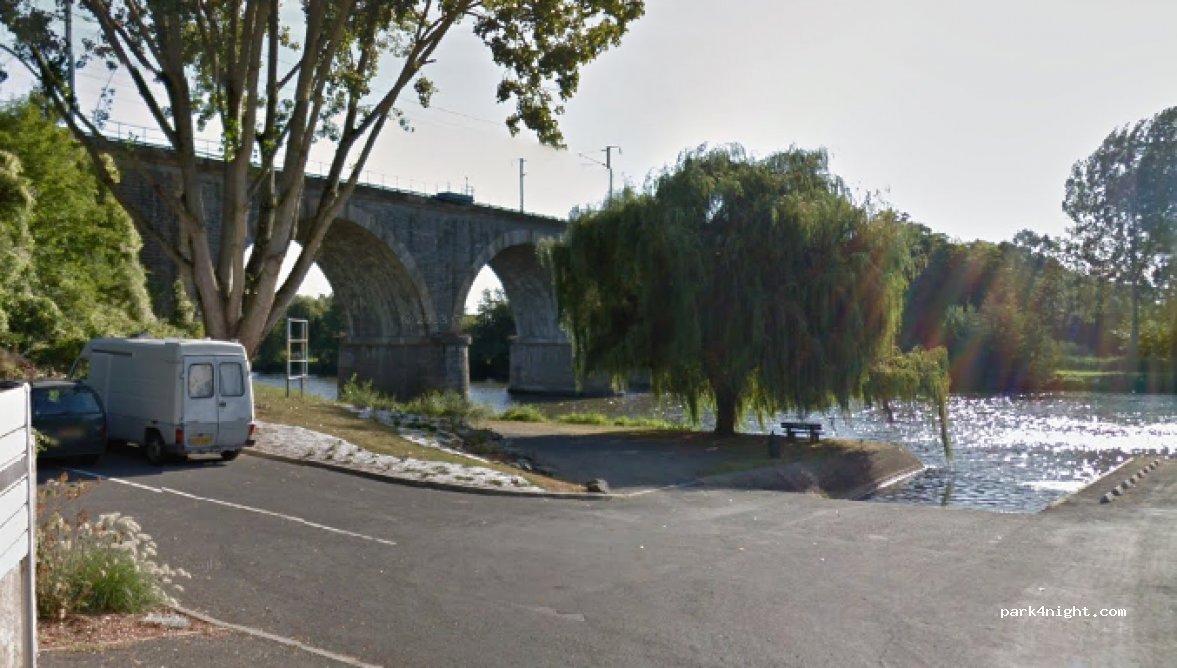 (72430) Noyen-sur-Sarthe - Rue Jacques Dessart — foto