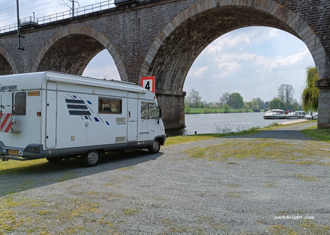 (72430) Noyen-sur-Sarthe - Rue Jacques Dessart — foto 3