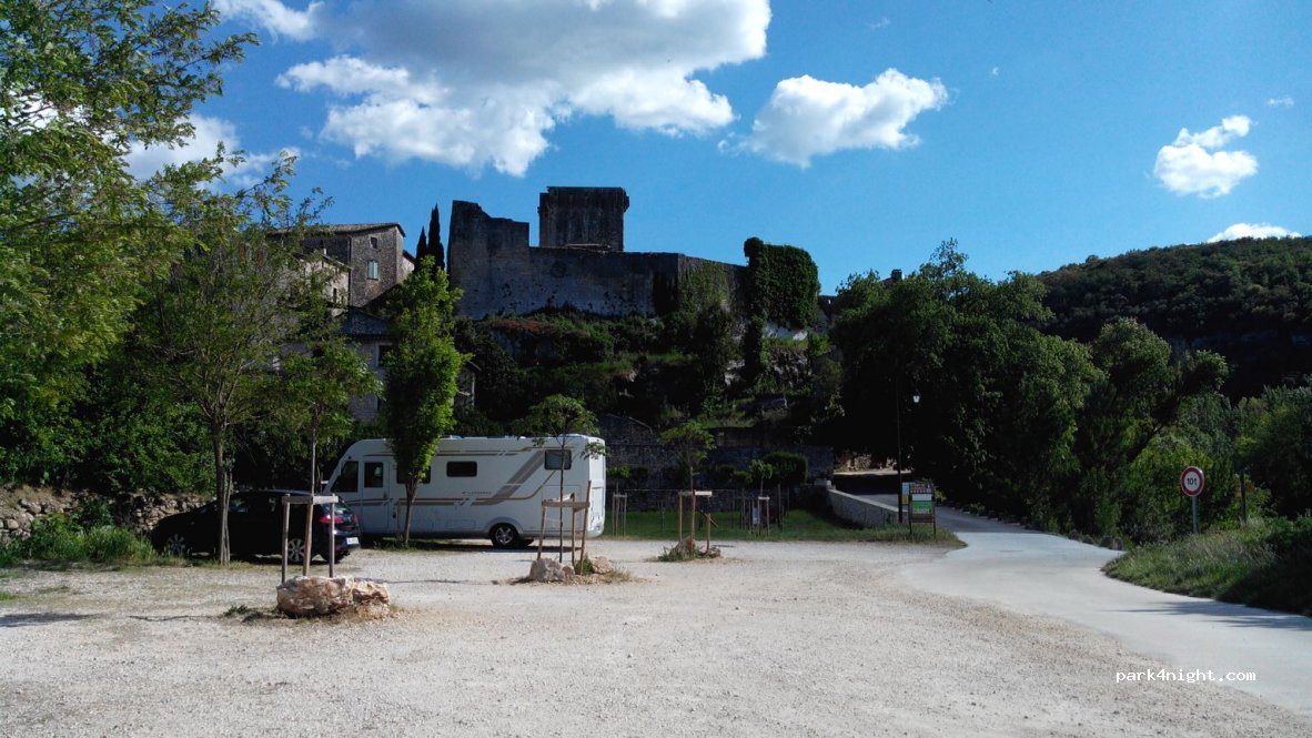(30630) Montclus - 5039 Rue de la Calade — foto