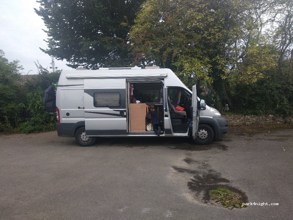 (EX10 9TF) Sidmouth - 12 Manstone Avenue — foto