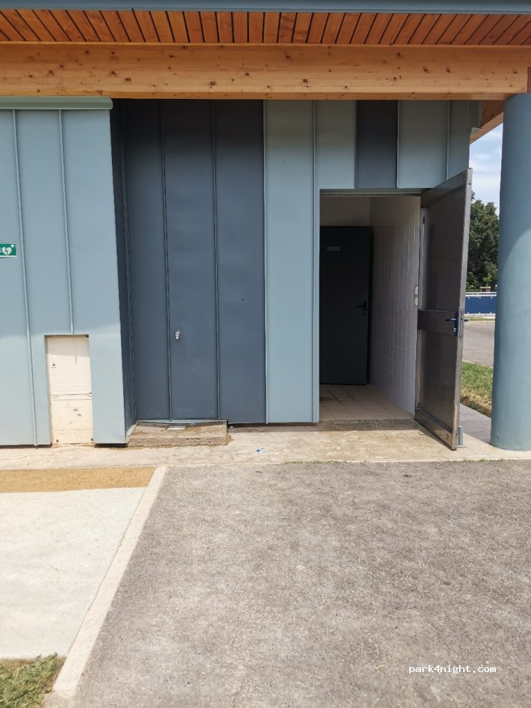 (42340) Rivas - Chemin des Trois Maisons — foto 2
