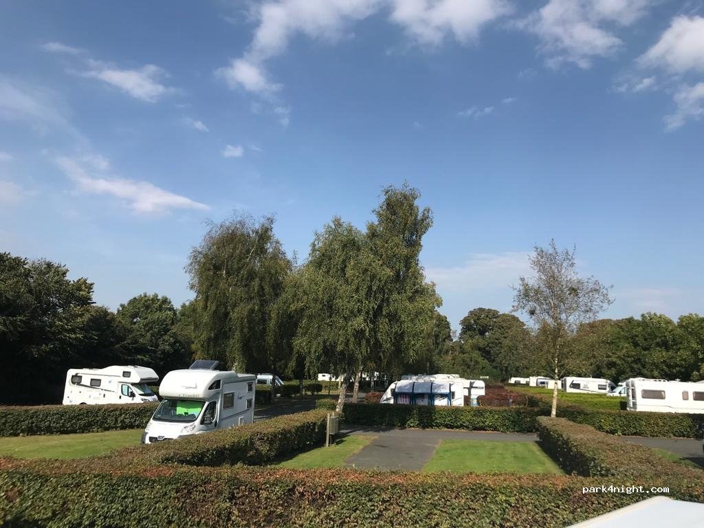 Camac Valley Tourist Caravan and Camping Park — foto
