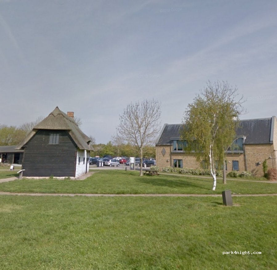 (SS16 4UH) Basildon - Wat Tyler Way, Pitsea — foto